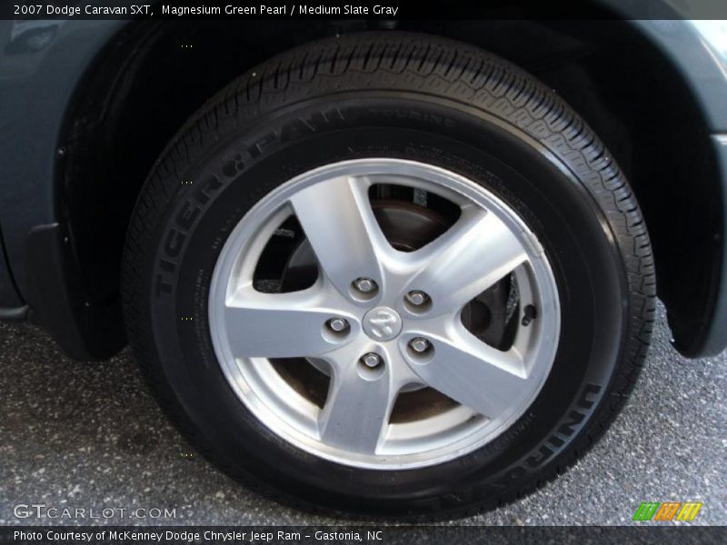 Magnesium Green Pearl / Medium Slate Gray 2007 Dodge Caravan SXT