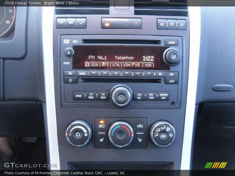 Bright White / Ebony 2008 Pontiac Torrent