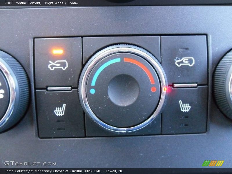 Bright White / Ebony 2008 Pontiac Torrent