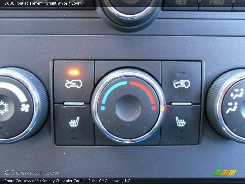 Bright White / Ebony 2008 Pontiac Torrent