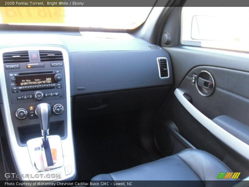 Bright White / Ebony 2008 Pontiac Torrent