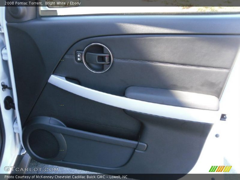 Bright White / Ebony 2008 Pontiac Torrent