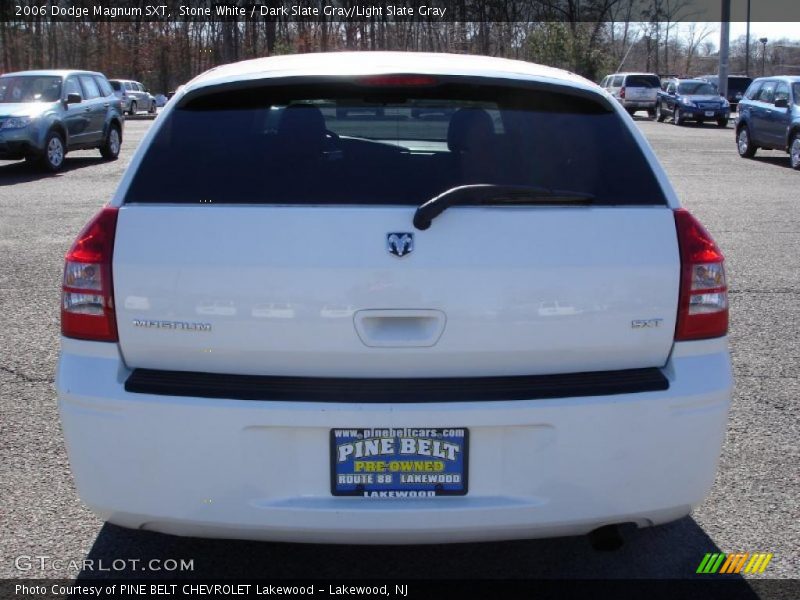 Stone White / Dark Slate Gray/Light Slate Gray 2006 Dodge Magnum SXT
