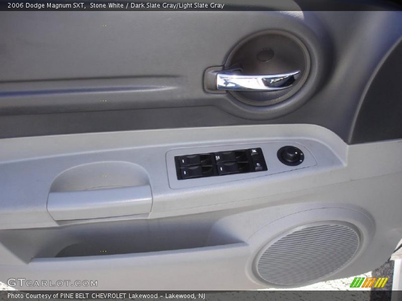 Stone White / Dark Slate Gray/Light Slate Gray 2006 Dodge Magnum SXT