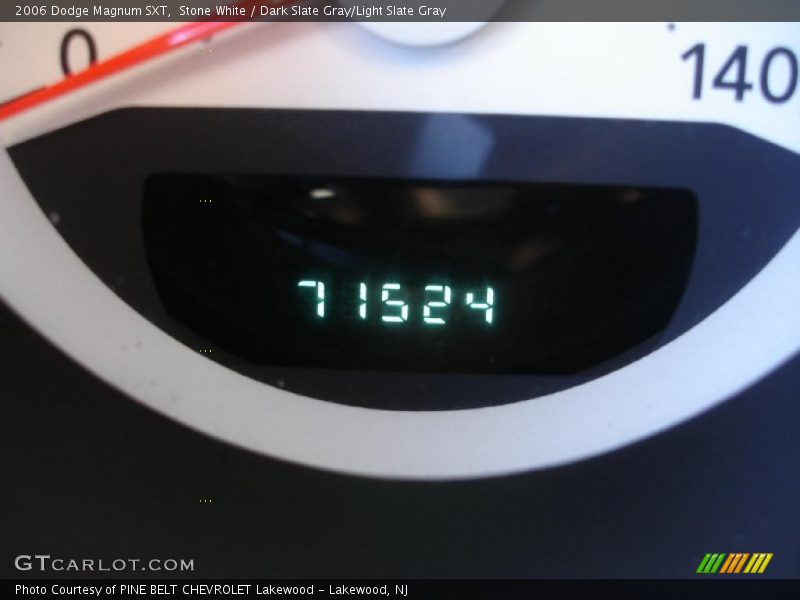 Stone White / Dark Slate Gray/Light Slate Gray 2006 Dodge Magnum SXT