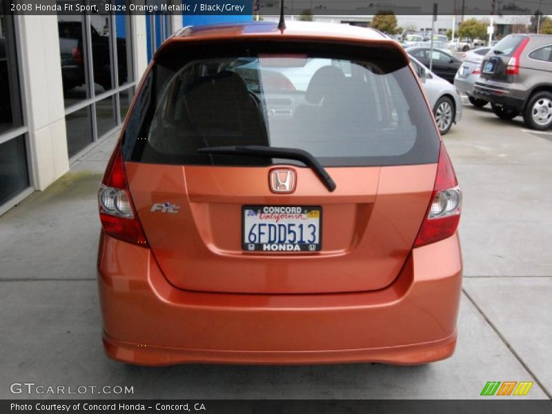 Blaze Orange Metallic / Black/Grey 2008 Honda Fit Sport