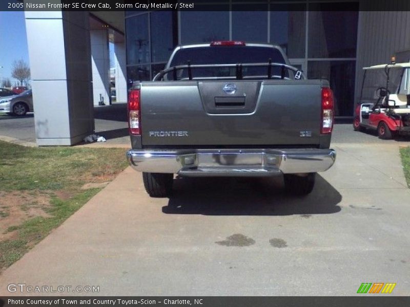 Storm Gray Metallic / Steel 2005 Nissan Frontier SE Crew Cab
