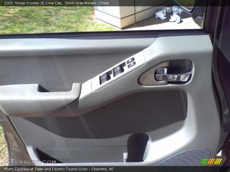 Storm Gray Metallic / Steel 2005 Nissan Frontier SE Crew Cab