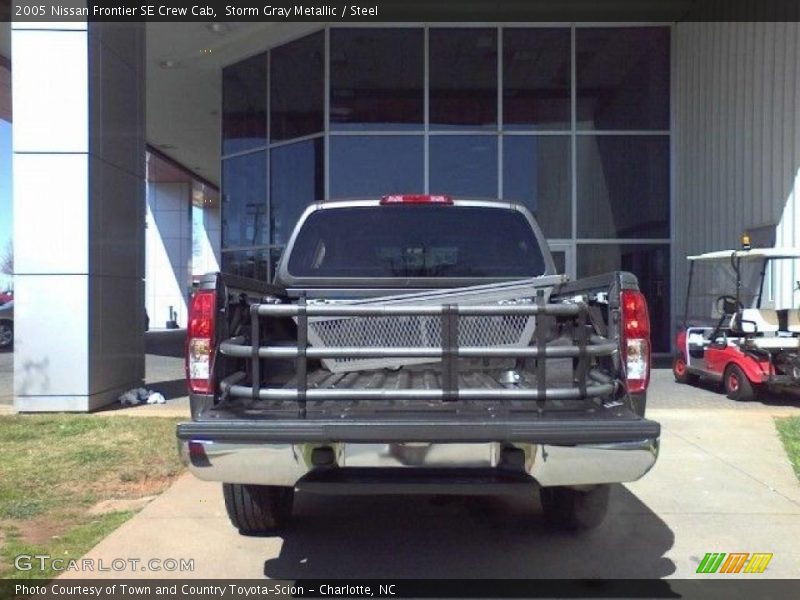 Storm Gray Metallic / Steel 2005 Nissan Frontier SE Crew Cab