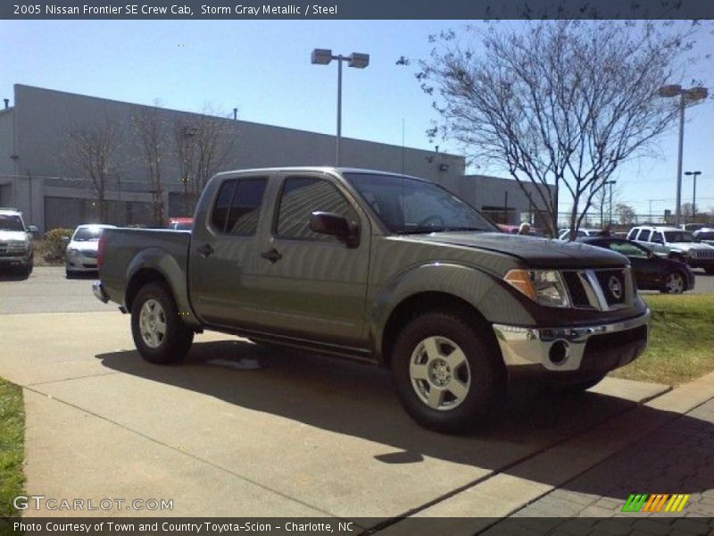 Storm Gray Metallic / Steel 2005 Nissan Frontier SE Crew Cab