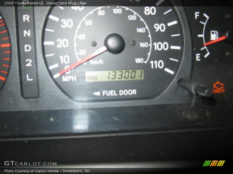 Desert Sand Mica / Oak 2000 Toyota Sienna LE