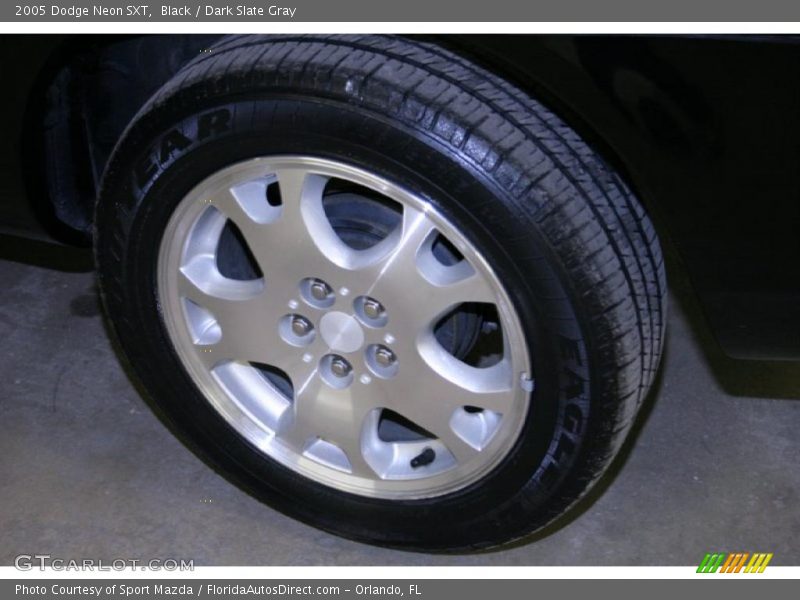 Black / Dark Slate Gray 2005 Dodge Neon SXT