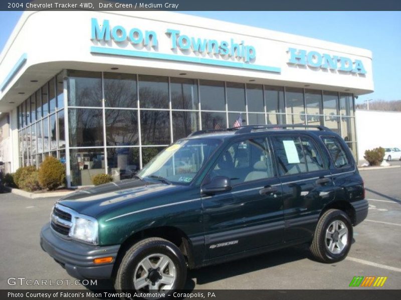 Dark Green / Medium Gray 2004 Chevrolet Tracker 4WD