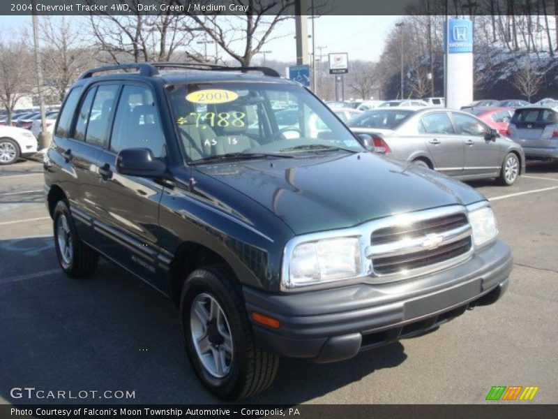 Dark Green / Medium Gray 2004 Chevrolet Tracker 4WD