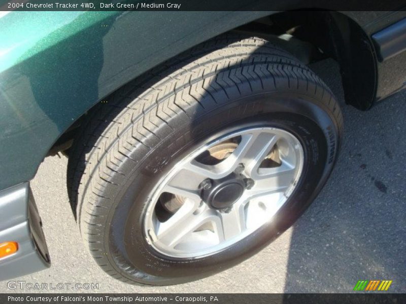 Dark Green / Medium Gray 2004 Chevrolet Tracker 4WD