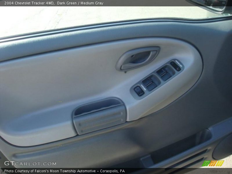 Dark Green / Medium Gray 2004 Chevrolet Tracker 4WD
