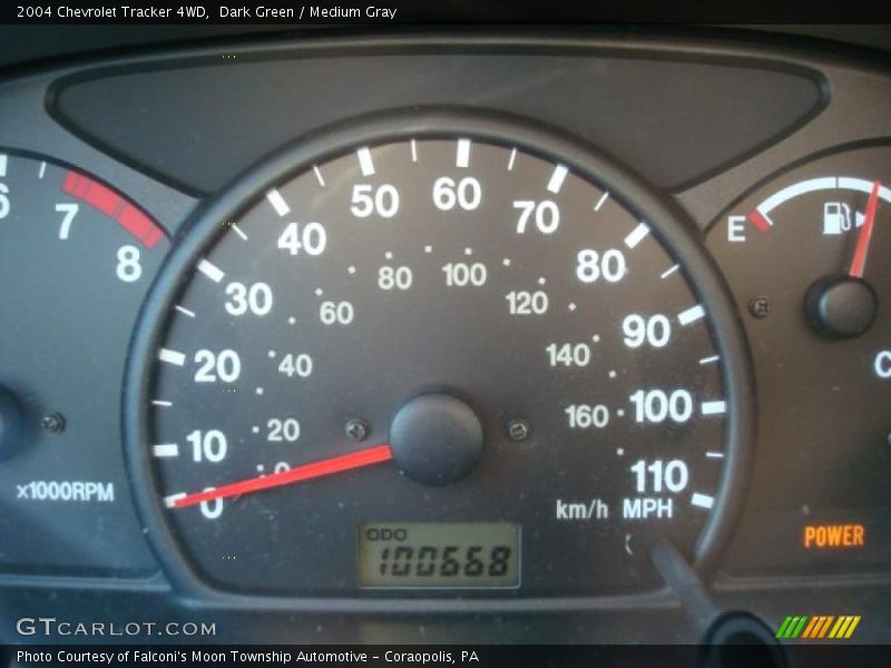 Dark Green / Medium Gray 2004 Chevrolet Tracker 4WD