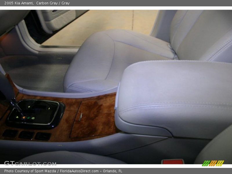 Carbon Gray / Gray 2005 Kia Amanti
