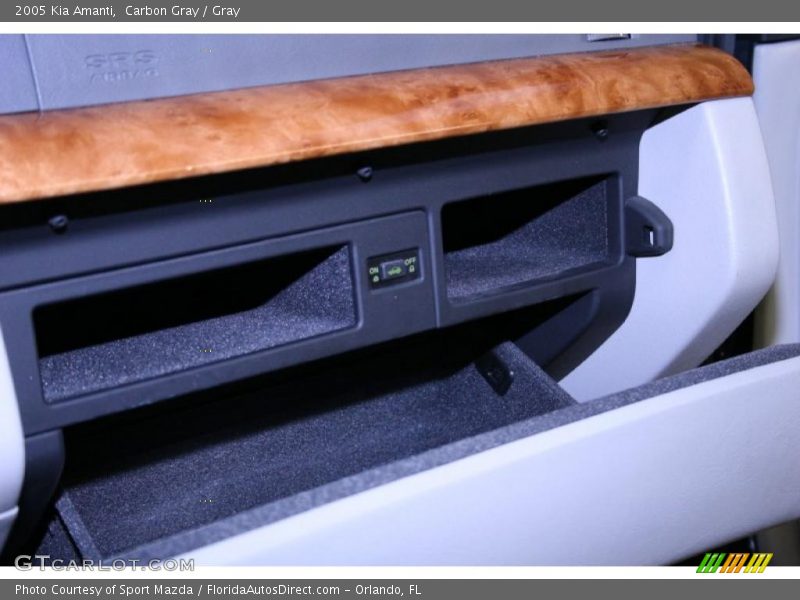 Carbon Gray / Gray 2005 Kia Amanti