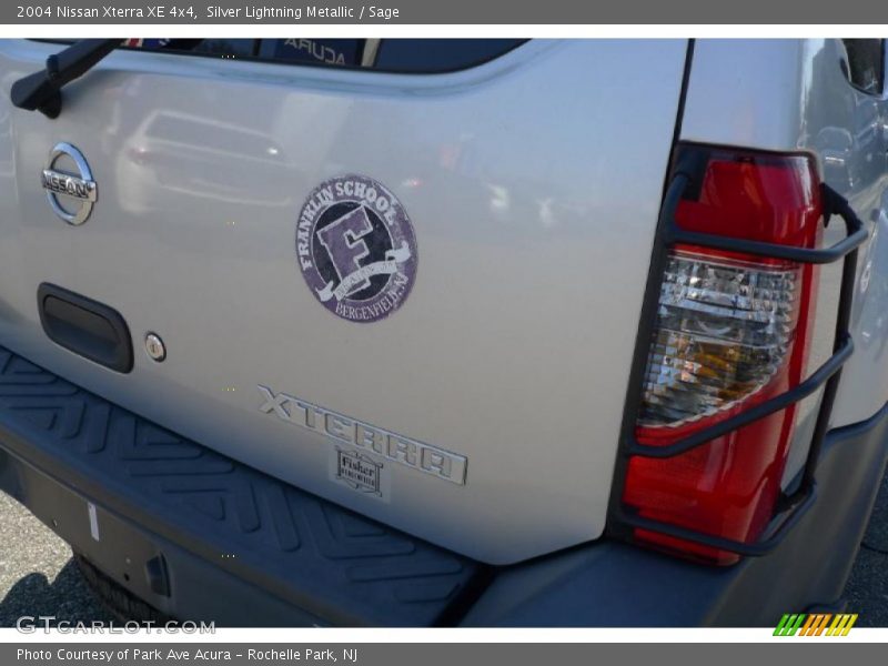 Silver Lightning Metallic / Sage 2004 Nissan Xterra XE 4x4