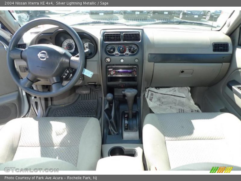 Silver Lightning Metallic / Sage 2004 Nissan Xterra XE 4x4