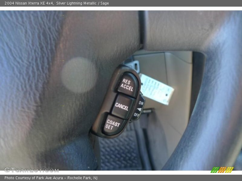 Silver Lightning Metallic / Sage 2004 Nissan Xterra XE 4x4
