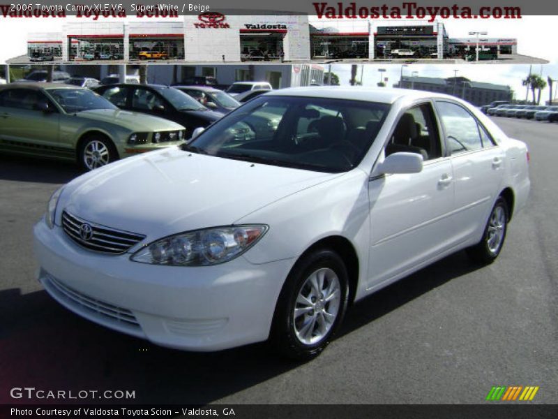 Super White / Beige 2006 Toyota Camry XLE V6