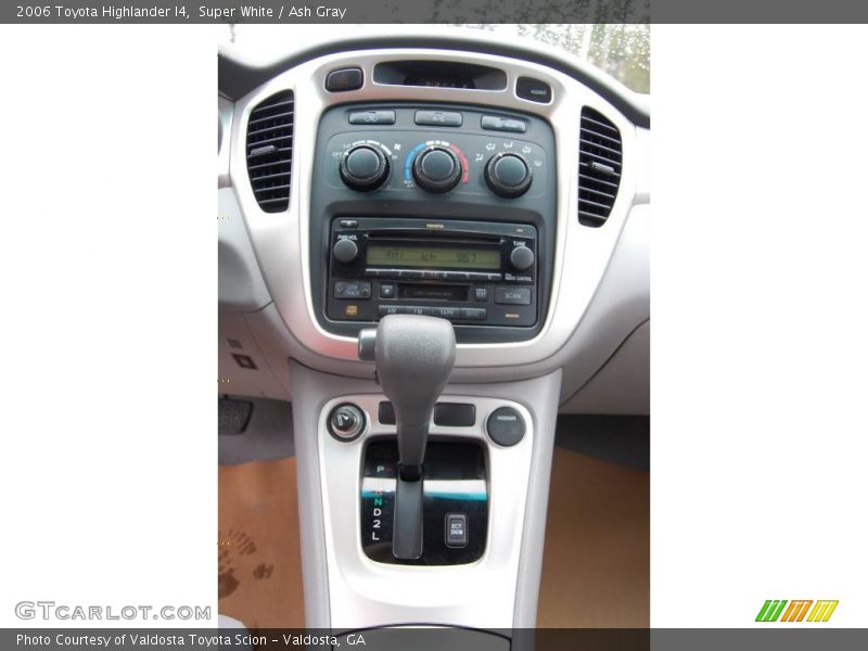 Super White / Ash Gray 2006 Toyota Highlander I4