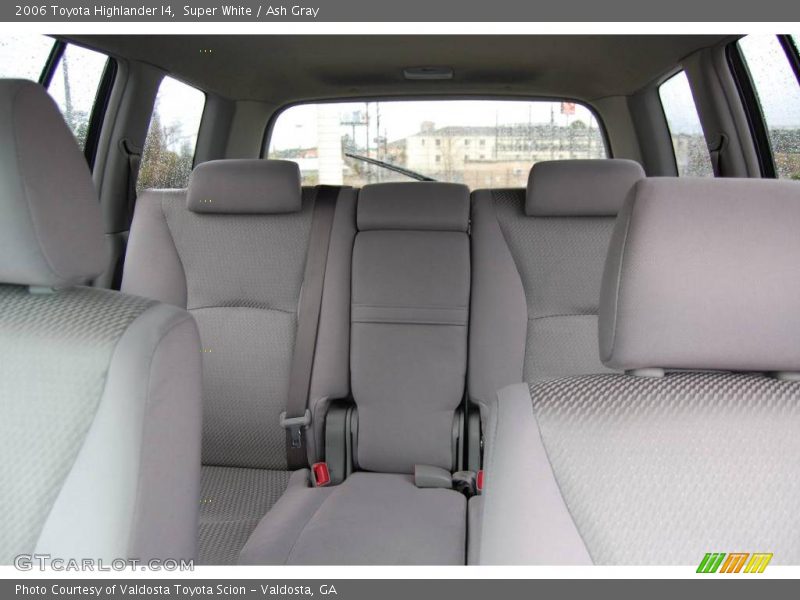 Super White / Ash Gray 2006 Toyota Highlander I4