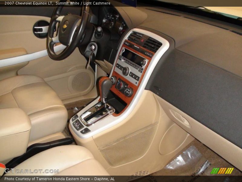 Summit White / Light Cashmere 2007 Chevrolet Equinox LT