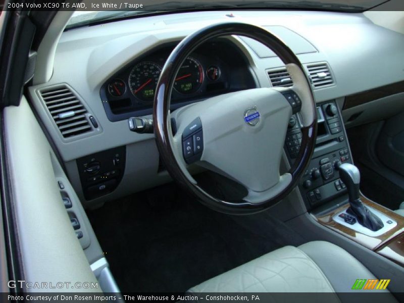 Ice White / Taupe 2004 Volvo XC90 T6 AWD