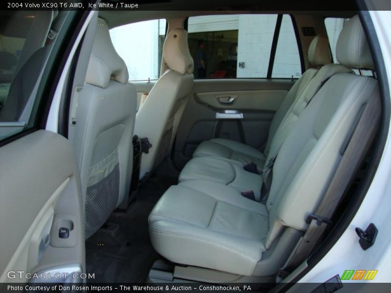 Ice White / Taupe 2004 Volvo XC90 T6 AWD