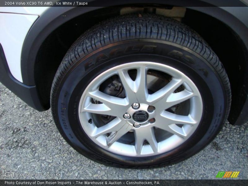 Ice White / Taupe 2004 Volvo XC90 T6 AWD
