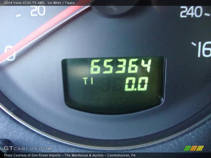 Ice White / Taupe 2004 Volvo XC90 T6 AWD