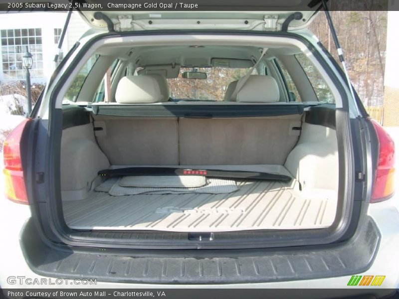 Champagne Gold Opal / Taupe 2005 Subaru Legacy 2.5i Wagon