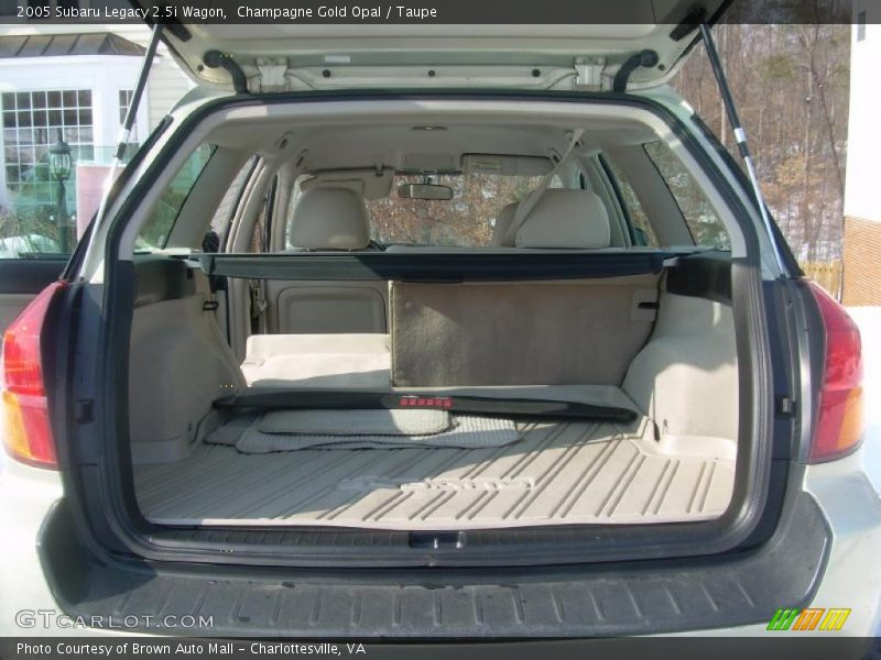 Champagne Gold Opal / Taupe 2005 Subaru Legacy 2.5i Wagon