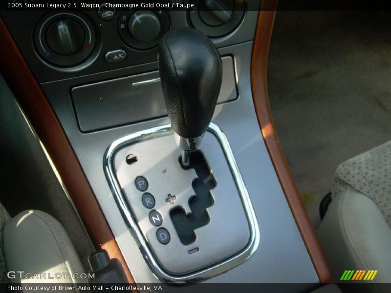 Champagne Gold Opal / Taupe 2005 Subaru Legacy 2.5i Wagon
