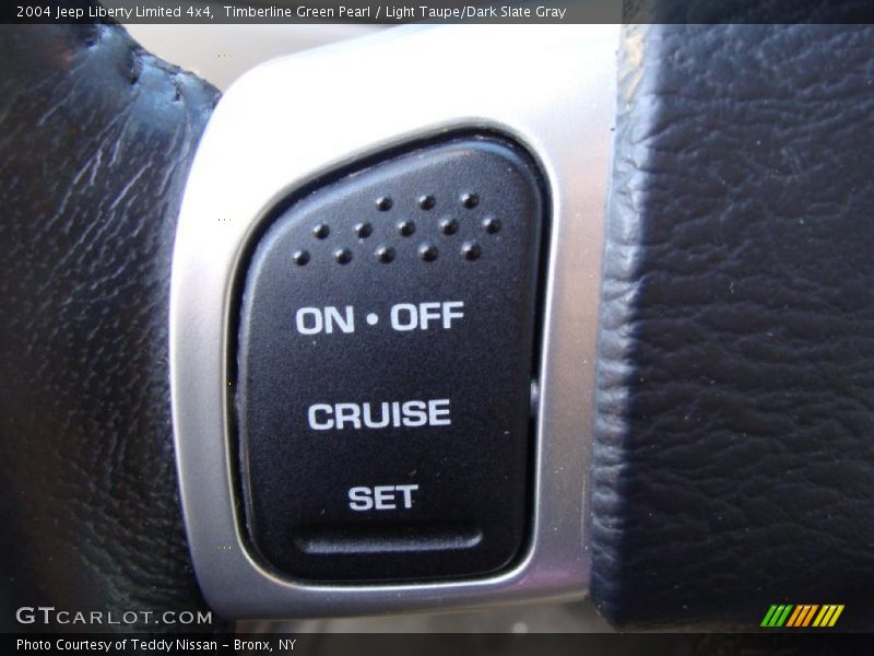 Timberline Green Pearl / Light Taupe/Dark Slate Gray 2004 Jeep Liberty Limited 4x4