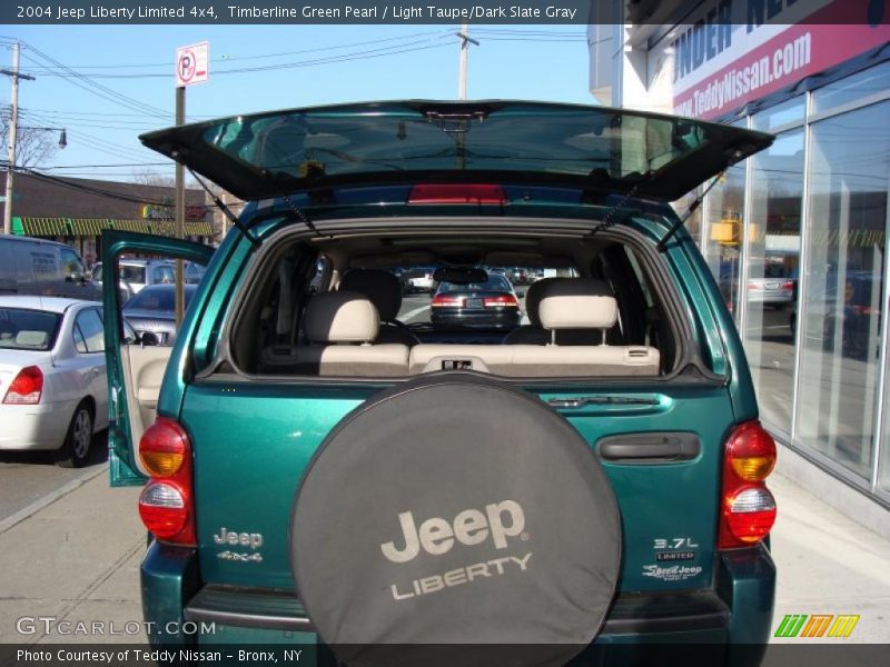 Timberline Green Pearl / Light Taupe/Dark Slate Gray 2004 Jeep Liberty Limited 4x4