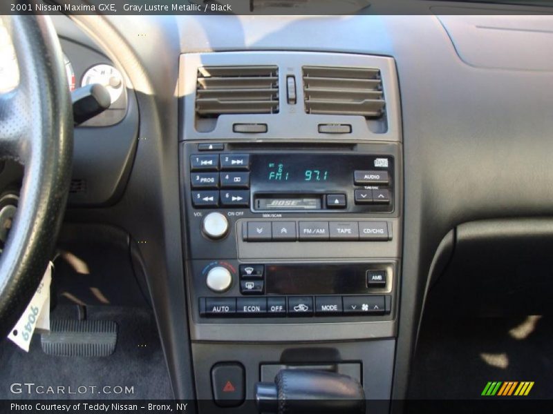 Gray Lustre Metallic / Black 2001 Nissan Maxima GXE