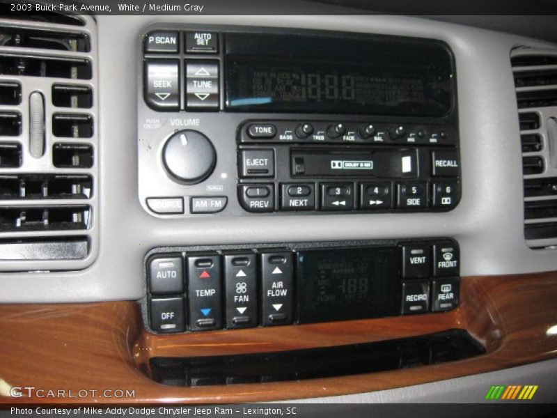 White / Medium Gray 2003 Buick Park Avenue