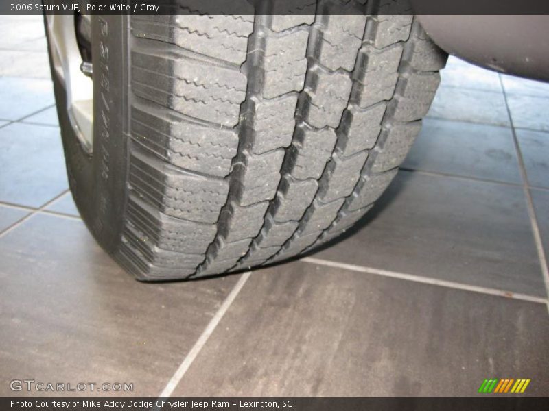 Polar White / Gray 2006 Saturn VUE