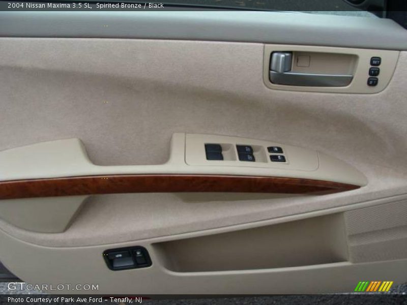 Spirited Bronze / Black 2004 Nissan Maxima 3.5 SL