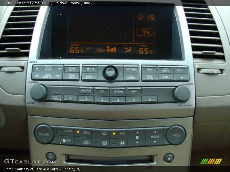 Spirited Bronze / Black 2004 Nissan Maxima 3.5 SL