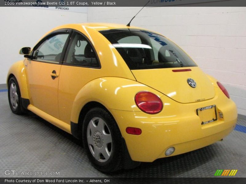 Yellow / Black 2000 Volkswagen New Beetle GLS 1.8T Coupe