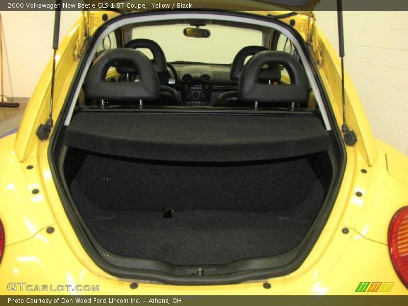Yellow / Black 2000 Volkswagen New Beetle GLS 1.8T Coupe