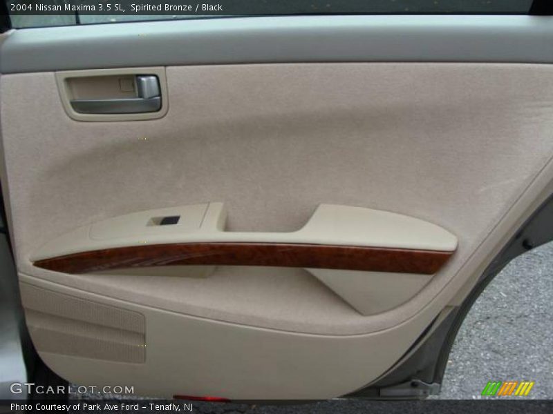 Spirited Bronze / Black 2004 Nissan Maxima 3.5 SL