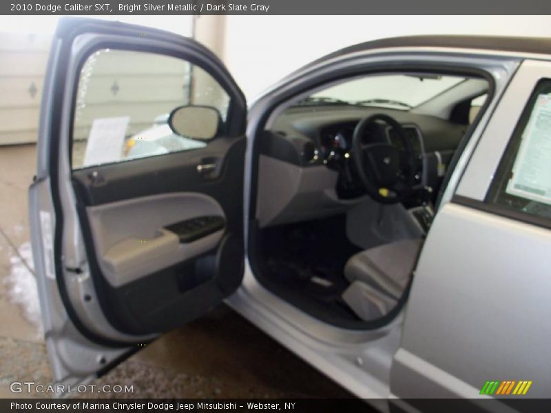 Bright Silver Metallic / Dark Slate Gray 2010 Dodge Caliber SXT