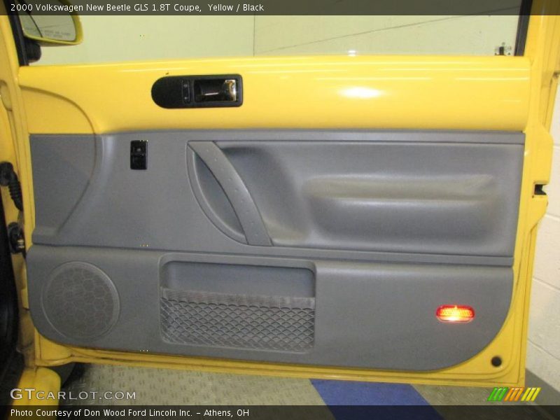 Yellow / Black 2000 Volkswagen New Beetle GLS 1.8T Coupe