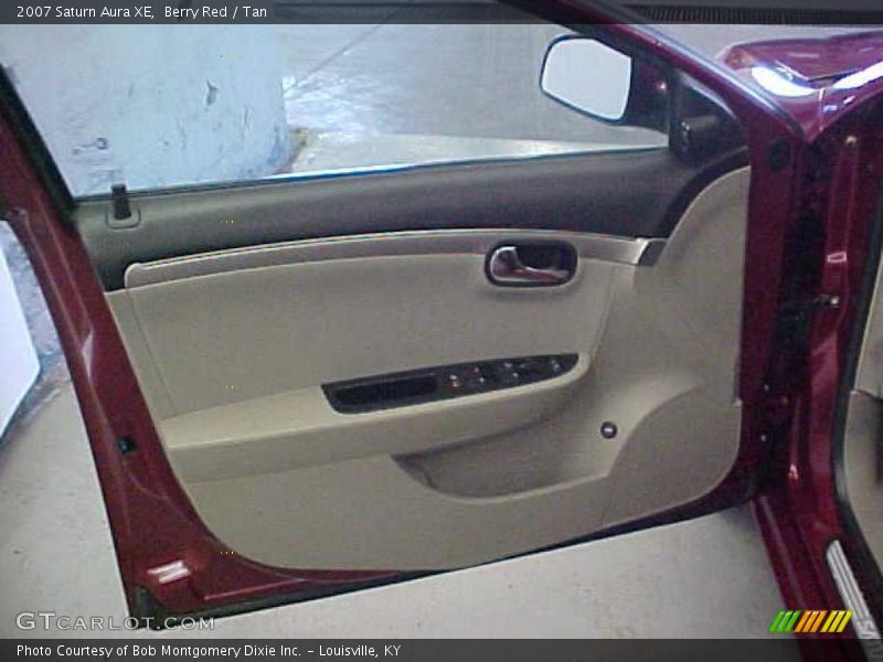 Berry Red / Tan 2007 Saturn Aura XE